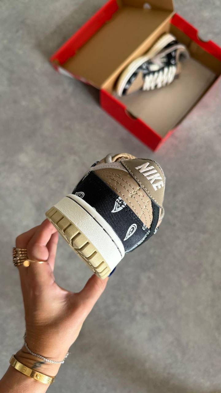 Dunk Los Sb Travis Scott