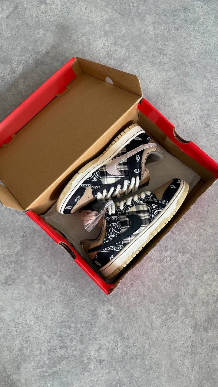 Dunk Los Sb Travis Scott